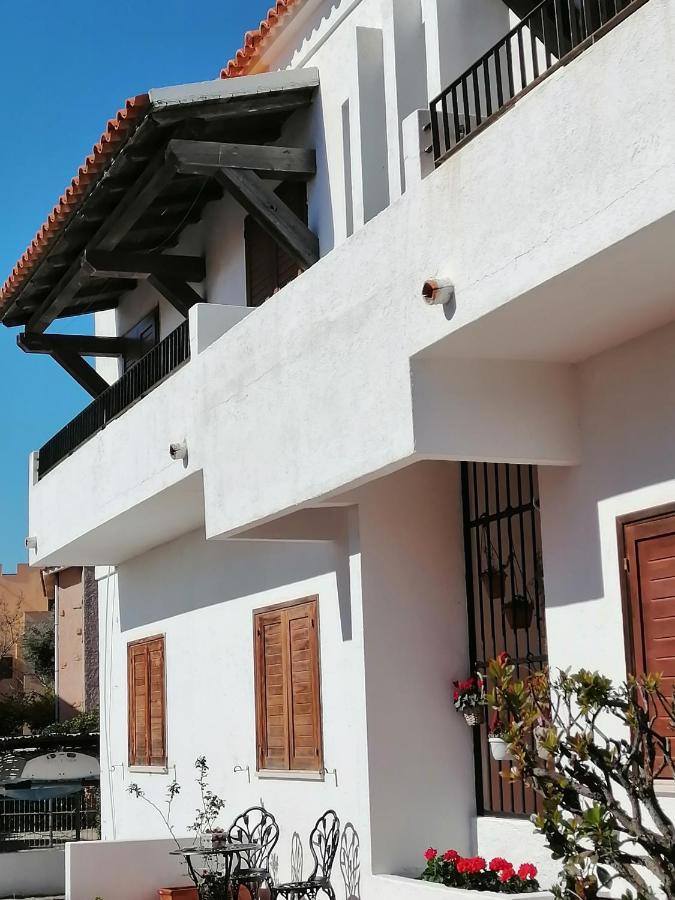 Aria Di Vacanza - Molara Loiri Porto San Paolo Exterior photo